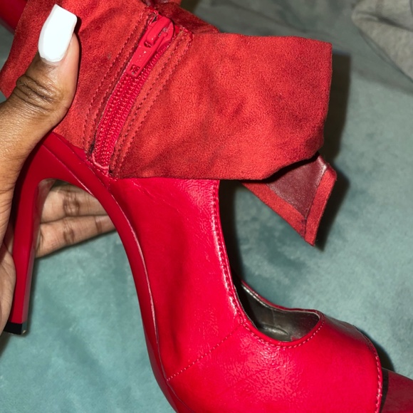 Carlos Santana pumps - Picture 7 of 8